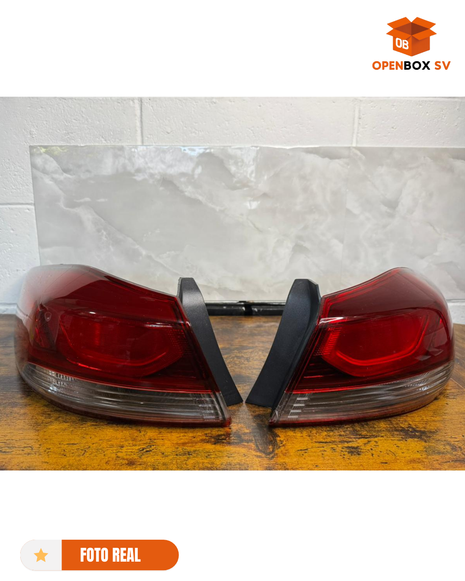 Par de Faroles Traseros para Hyundai Elantra 2016-2018