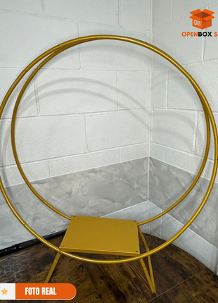 Arco dorado para fiestas