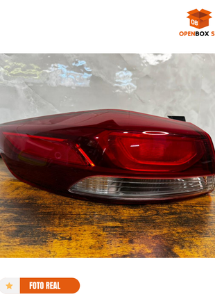 Par de Faroles Traseros para Hyundai Elantra 2016-2018