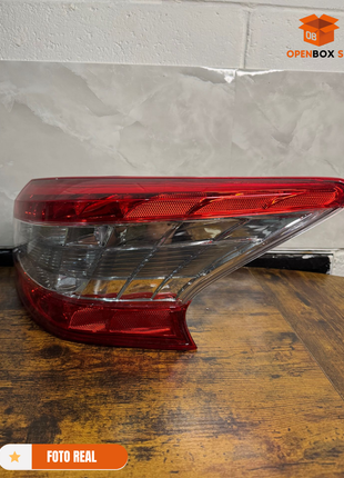 Stop trasero para Nissan Sentra 2013-2015