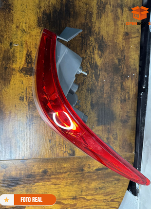 Stop trasero para Nissan Sentra 2013-2015