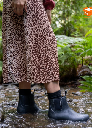 Botas premium marca Merry People  talla 8.5-9