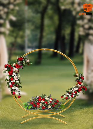 Arco dorado para fiestas